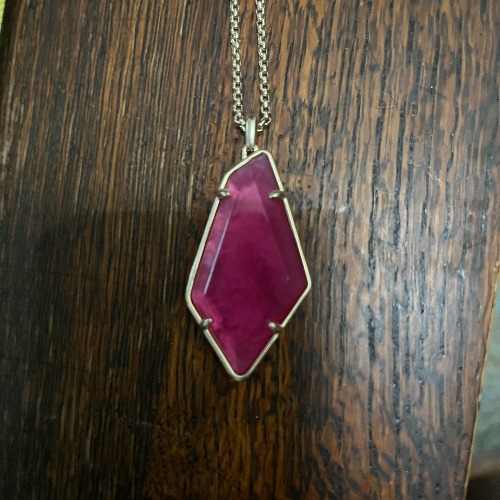 Pink Kendra Scott pendant